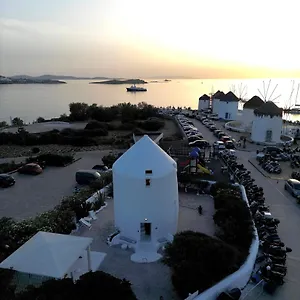 κάντε κράτηση εδώ